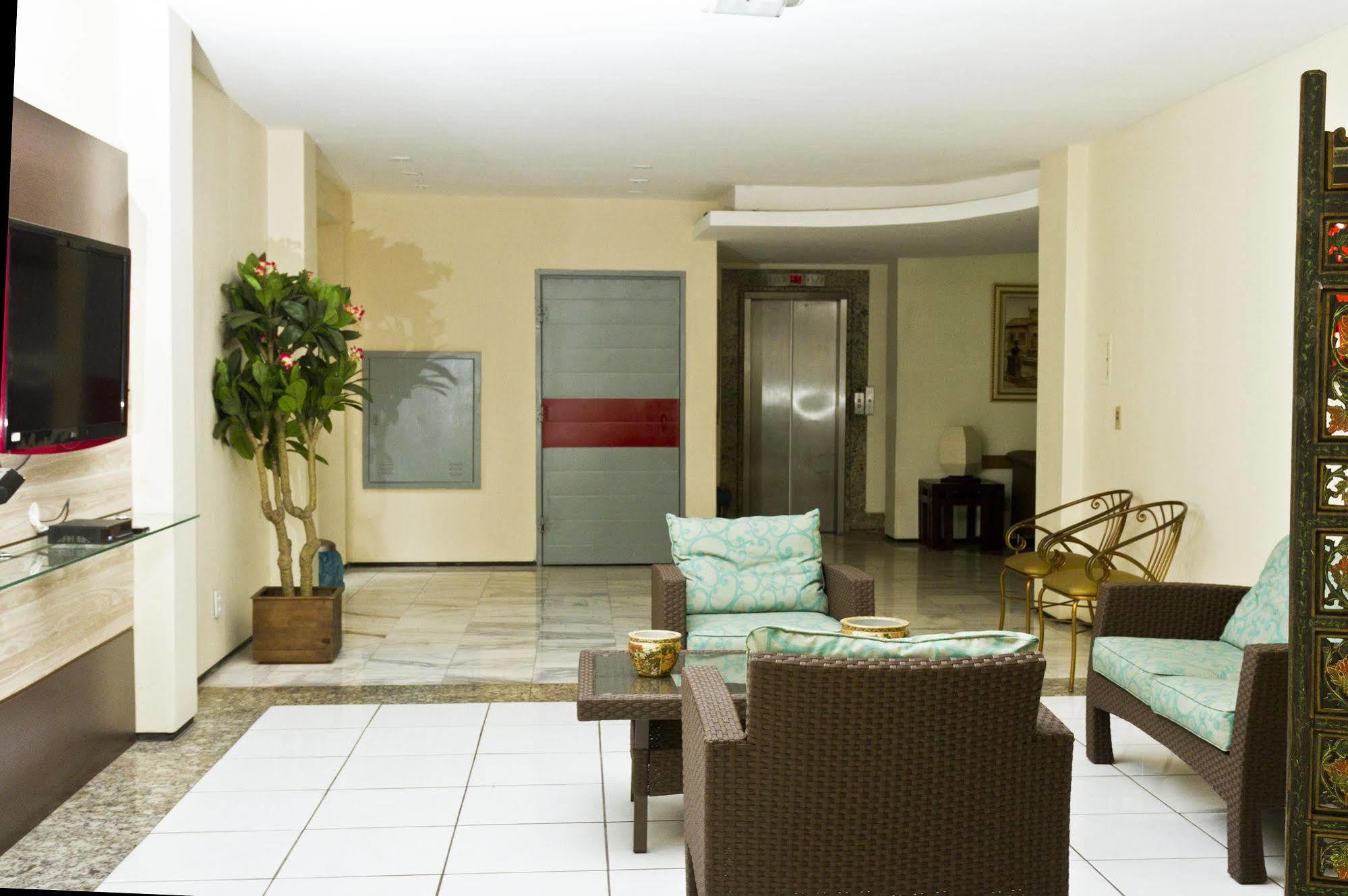 San Phillip Flat 3*